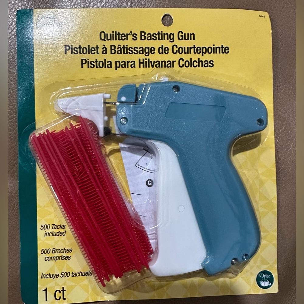 Dritz Quilter's Basting Gun with 500 Tacks Included - #3446
